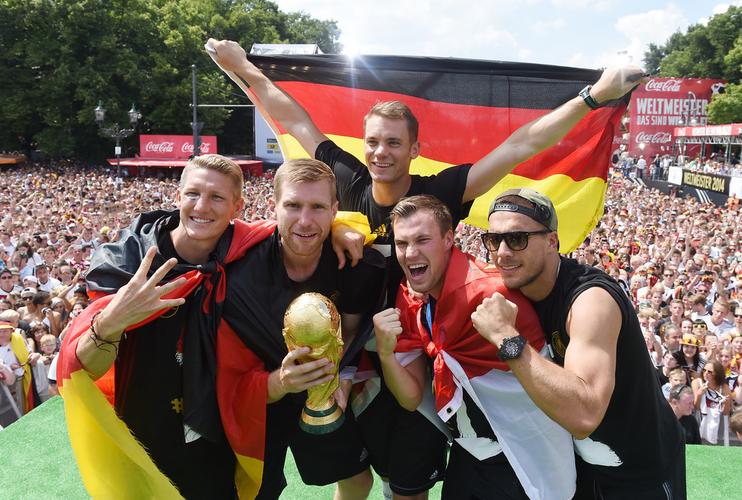欧洲杯德国夺冠庆典（欧洲杯德国夺冠庆典视频回放）
